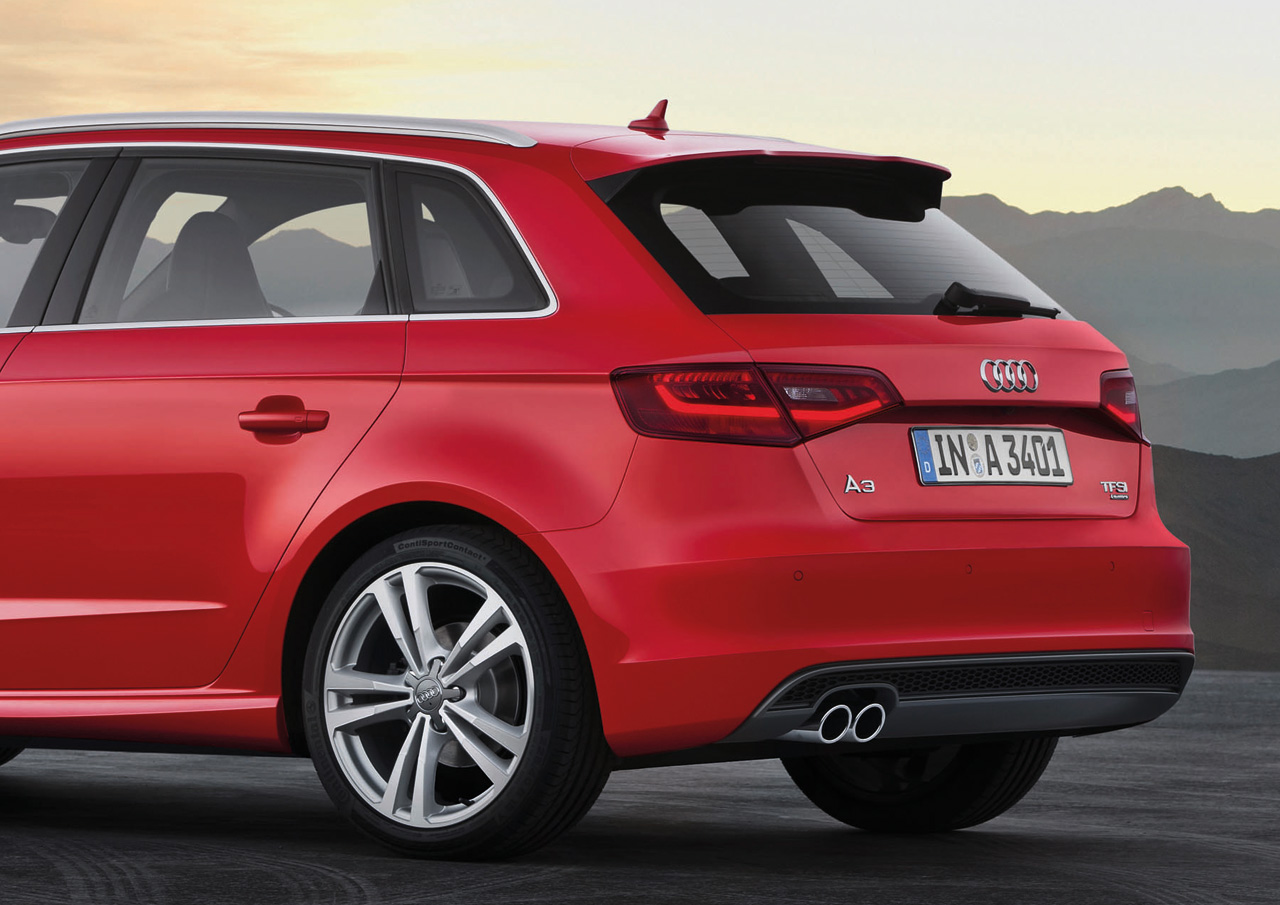 File:Audi A3 8V Ambition design selection capriorange 2.0 TDI