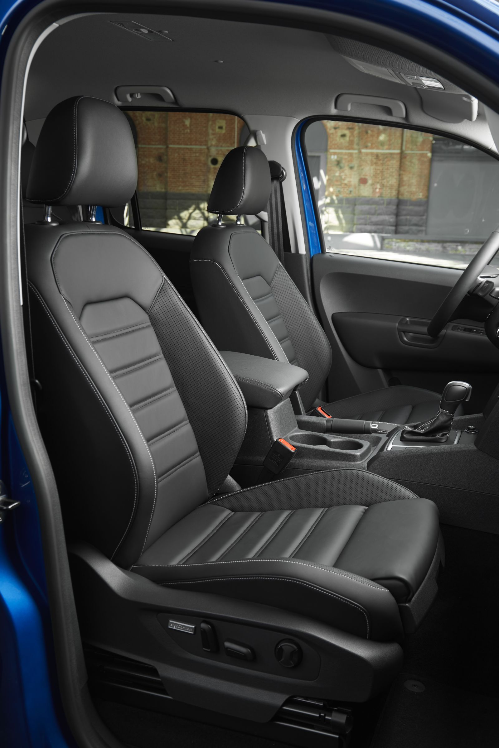 Amarok-009_Seats small